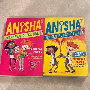 Anisha Accidental Detective Book Set